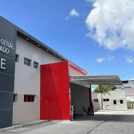 MARIDO É ESPANCADO APÓS AGREDIR COMPANHEIRA COM FILHO NO COLO