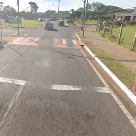 JOVEM MORRE APÓS MOTO BATER EM POSTE