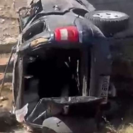 CARRO CAPOTA NA AL-145 E DEIXA CASAL FERIDO NO SERTÃO