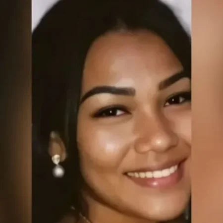 TRAÍDA PELA AMIGA: JOVEM É LEVADA PARA A MORTE EM “TRIBUNAL DO CRIME”