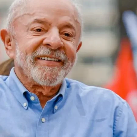 TSE DECIDE QUE GLOBO NÃO PODERÁ EXIBIR PÚLPITO VAZIO DE LULA EM DEBATE