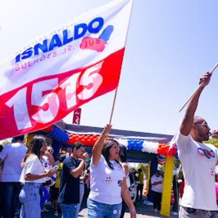 ZIANE COSTA MOVIMENTA CENTRO DE DELMIRO GOUVEIA E CUMPRE AGENDA POLÍTICA NO SERTÃO