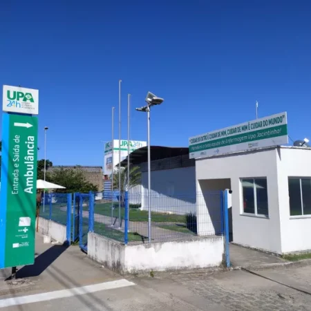 HOMEM É LEVADO À UPA APÓS SER ESFAQUEADO NO PESCOÇO PELA MULHER