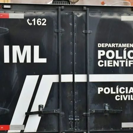 CASAL DE IDOSOS É BRUTALMENTE ASSASSINADO A GOLPES DE FACA DENTRO DE CASA