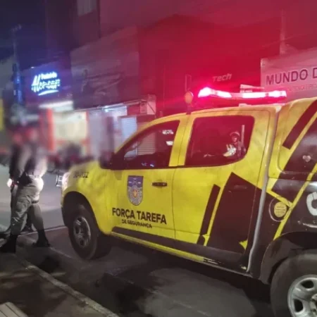 MULHER TRANS É PRESA AO ESFAQUEAR EX-COMPANHEIRO APÓS TÉRMINO DE NAMORO
