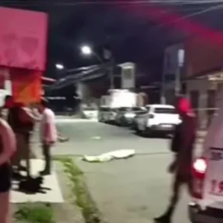 HOMEM AGRIDE MULHER COM TAPAS E SOCOS E A AMEAÇA DE MORTE